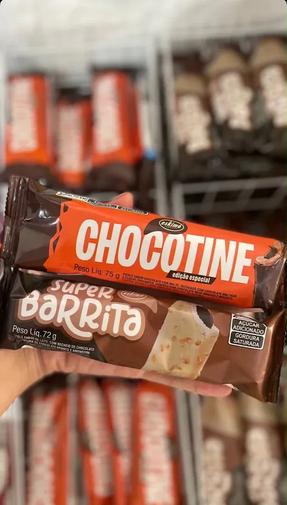Embalagens dos picolés Chocotine e Super Barrita